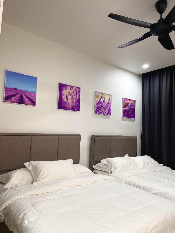 Cozzzy Hut @ Riverine Diamond Kuching Bagian luar foto