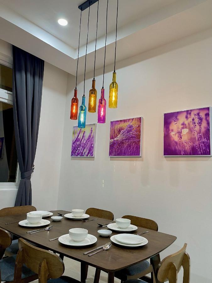 Cozzzy Hut @ Riverine Diamond Kuching Bagian luar foto
