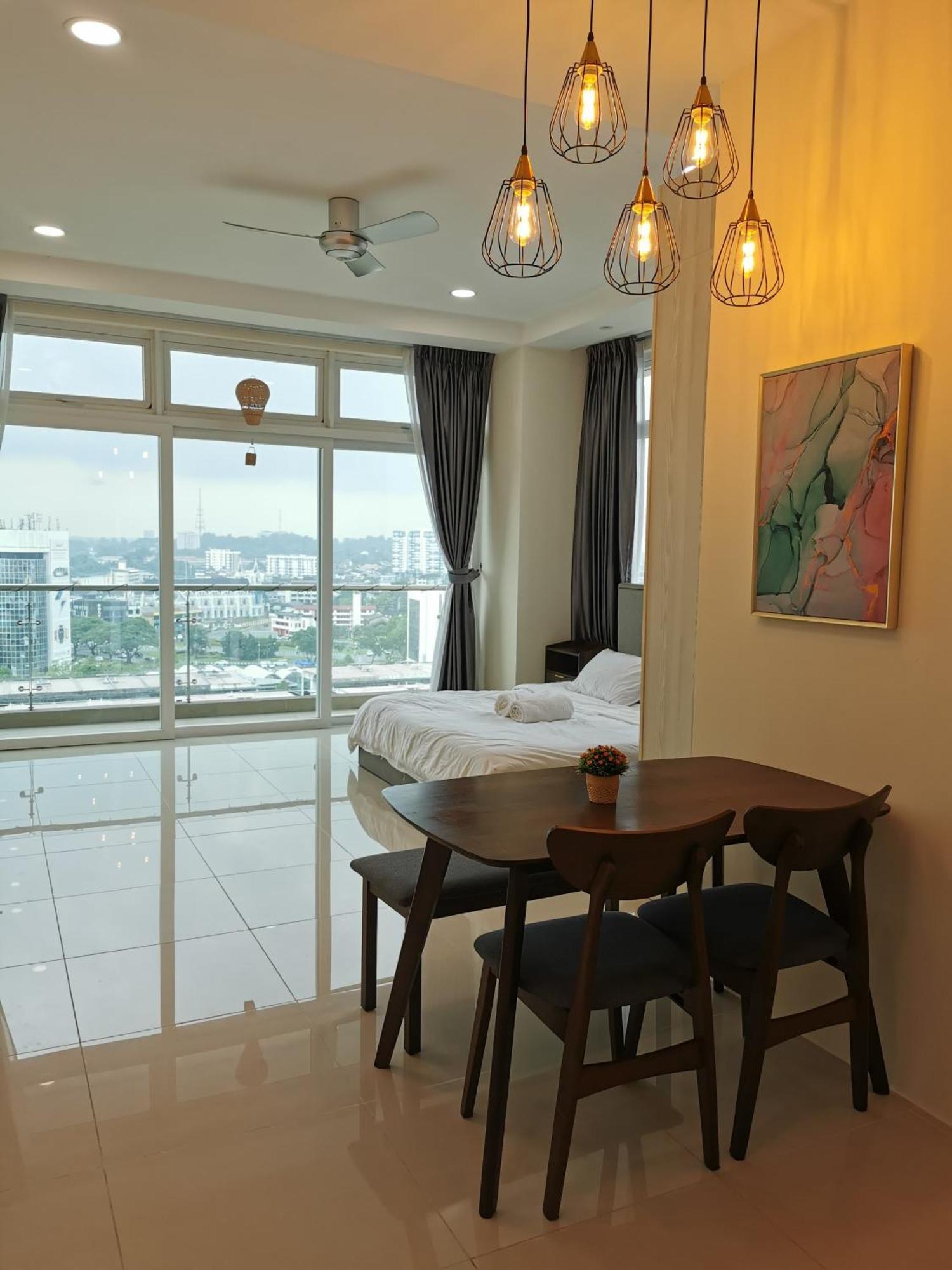 Cozzzy Hut @ Riverine Diamond Kuching Ruang foto